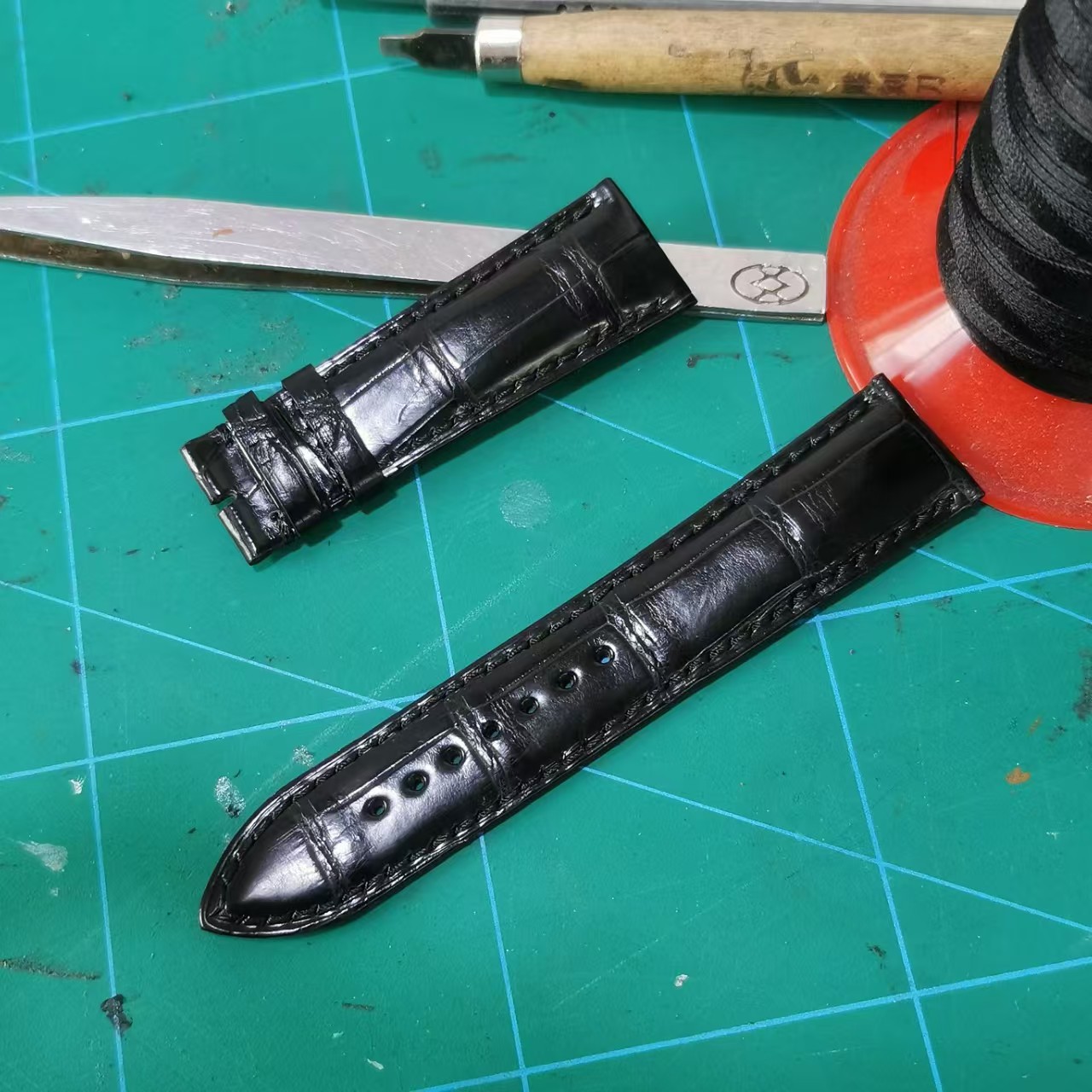 鳄鱼皮表带内里牛皮