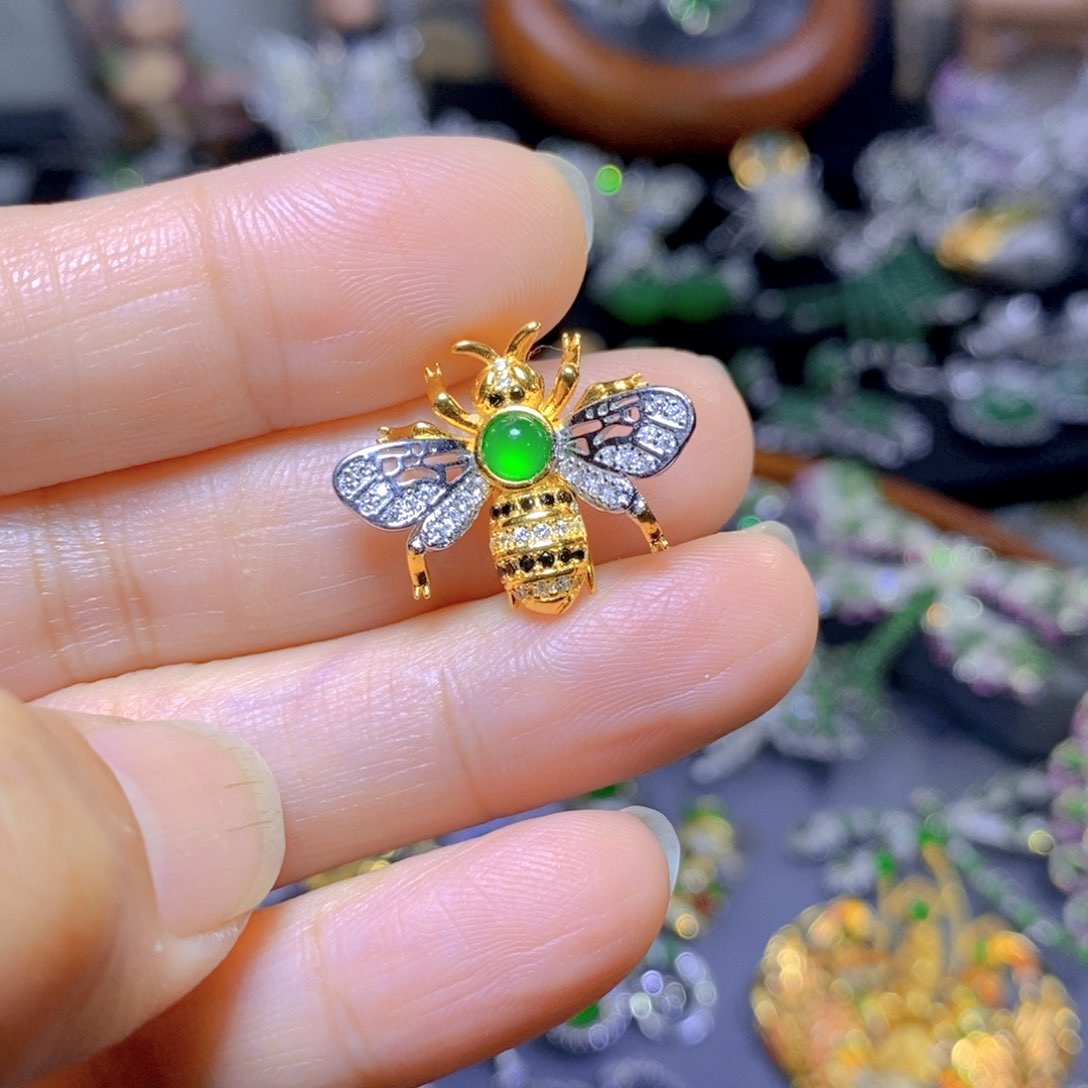 翡翠颈饰银S925镶嵌天然翡翠