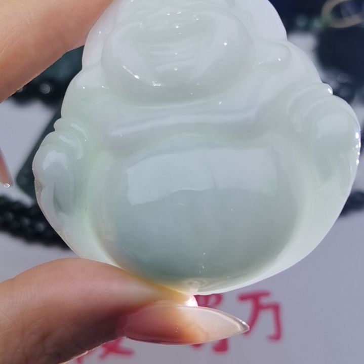 翡翠颈饰未镶嵌天然的A货翡翠