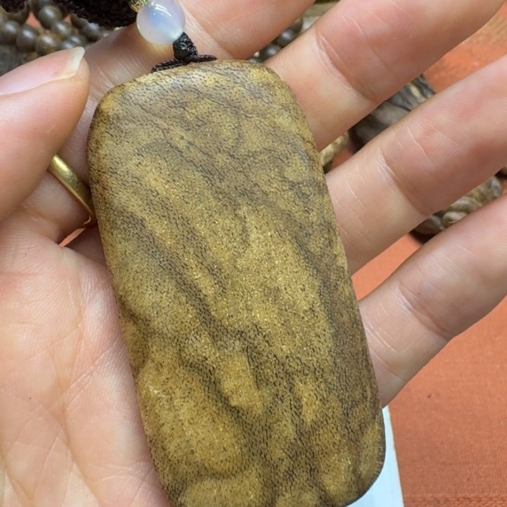 大叶紫檀（黑酸枝木类）