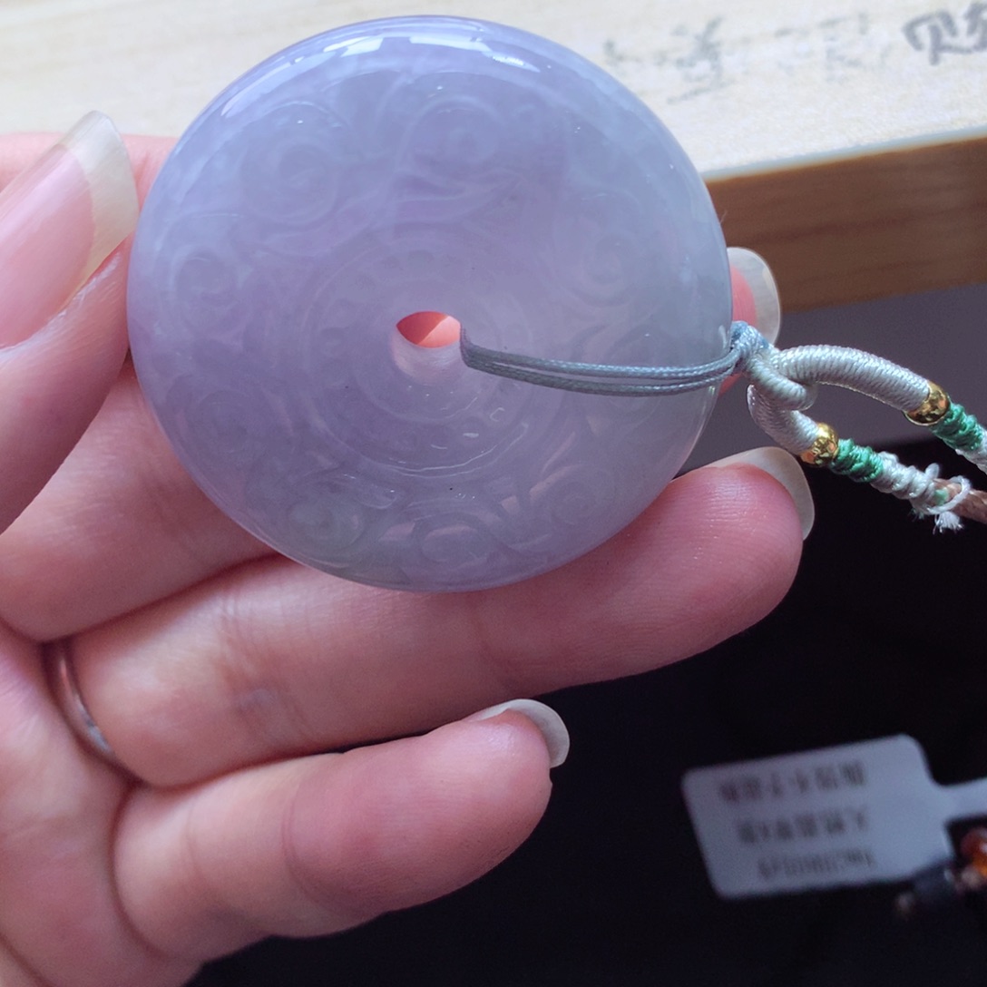 翡翠颈饰未镶嵌吊坠