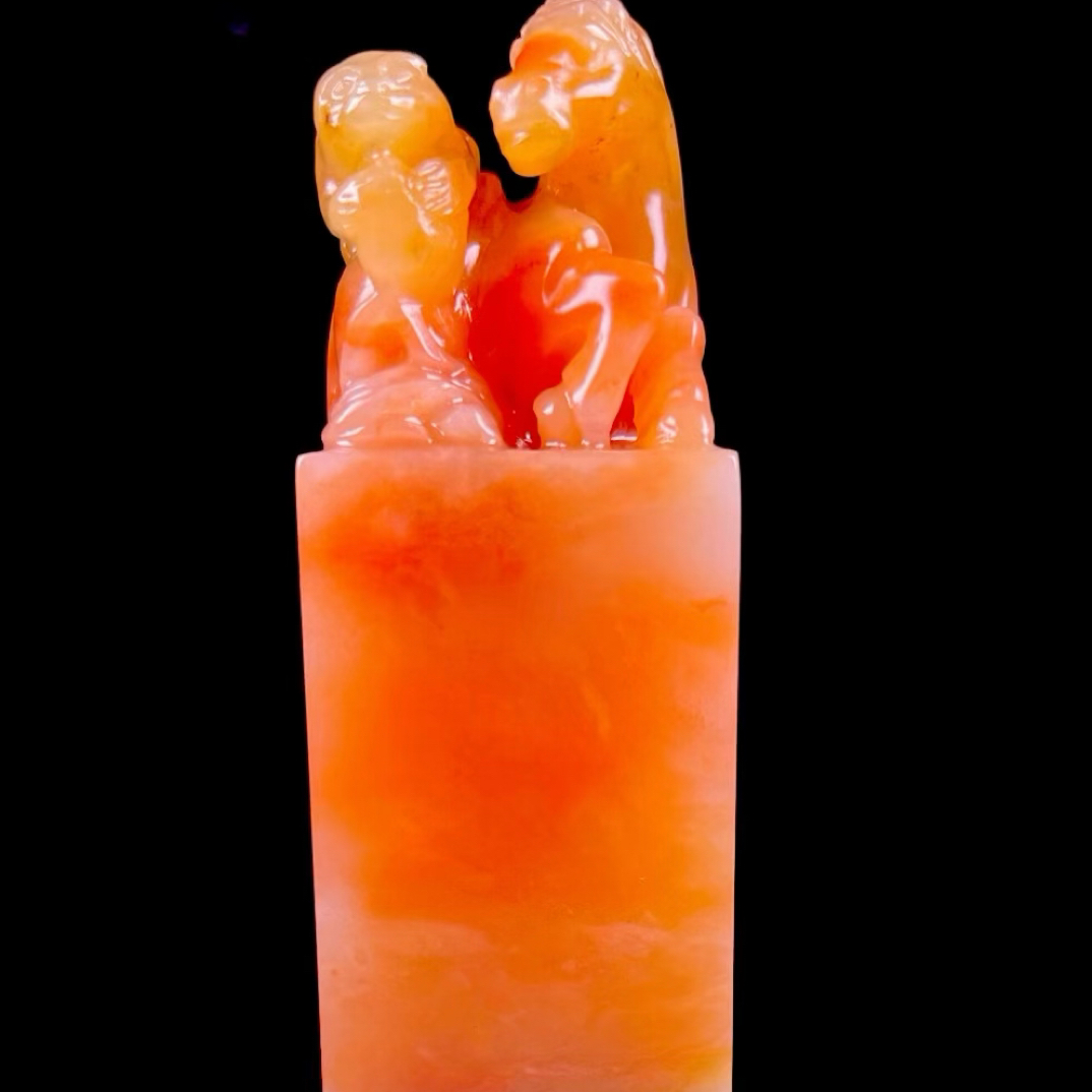 结晶芙蓉石马到成功印章 重190.8克 尺寸3.3/3.3/8.8cm