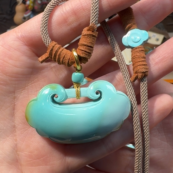 绿松石18K金镶嵌项链水波纹如意锁