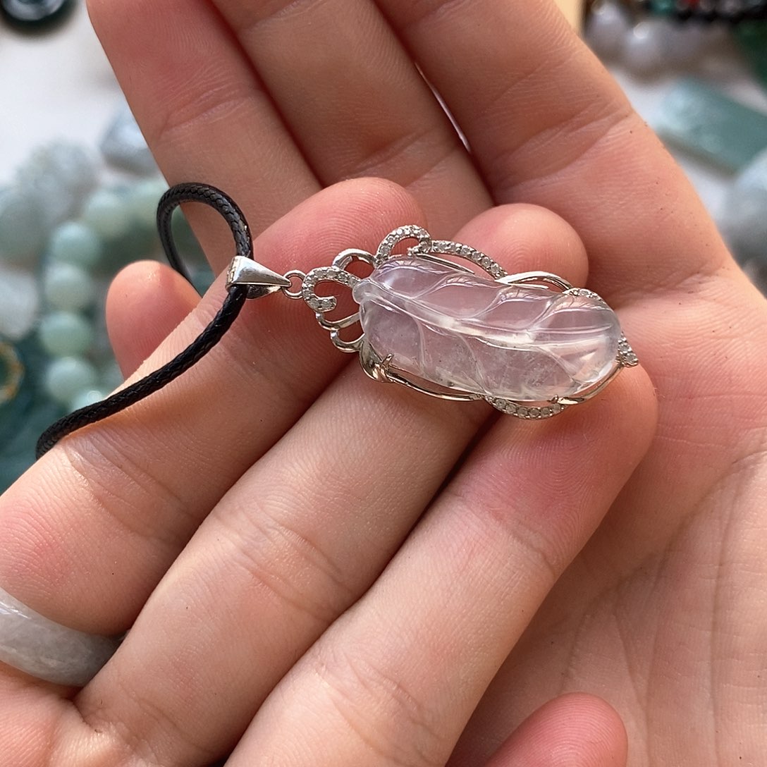 D***ฅ翡翠未镶嵌颈饰叶子