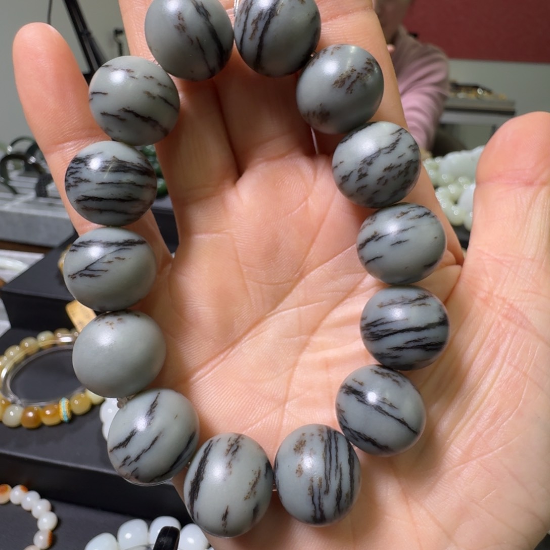 和田玉手串未镶嵌