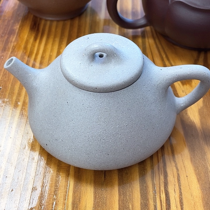 紫砂茶壶处理一把