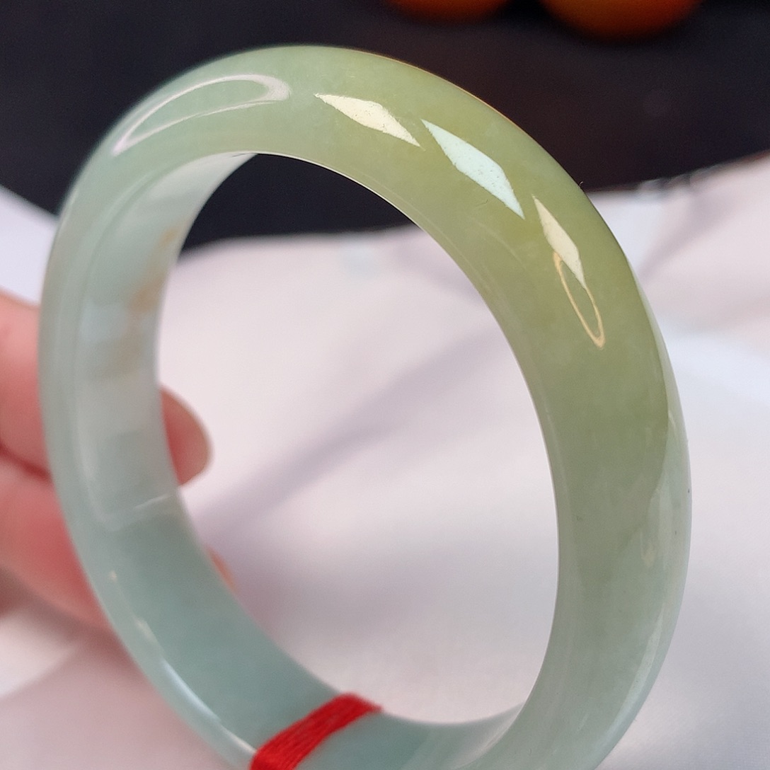 翡翠手镯（贵妃镯）未镶嵌52