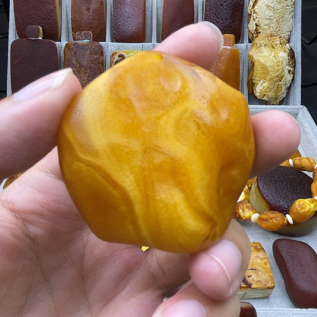 定制蜜蜡未镶嵌俄料