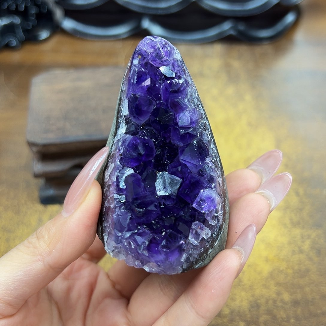 紫晶摆件未镶嵌天然晶体大型摆件未镶嵌