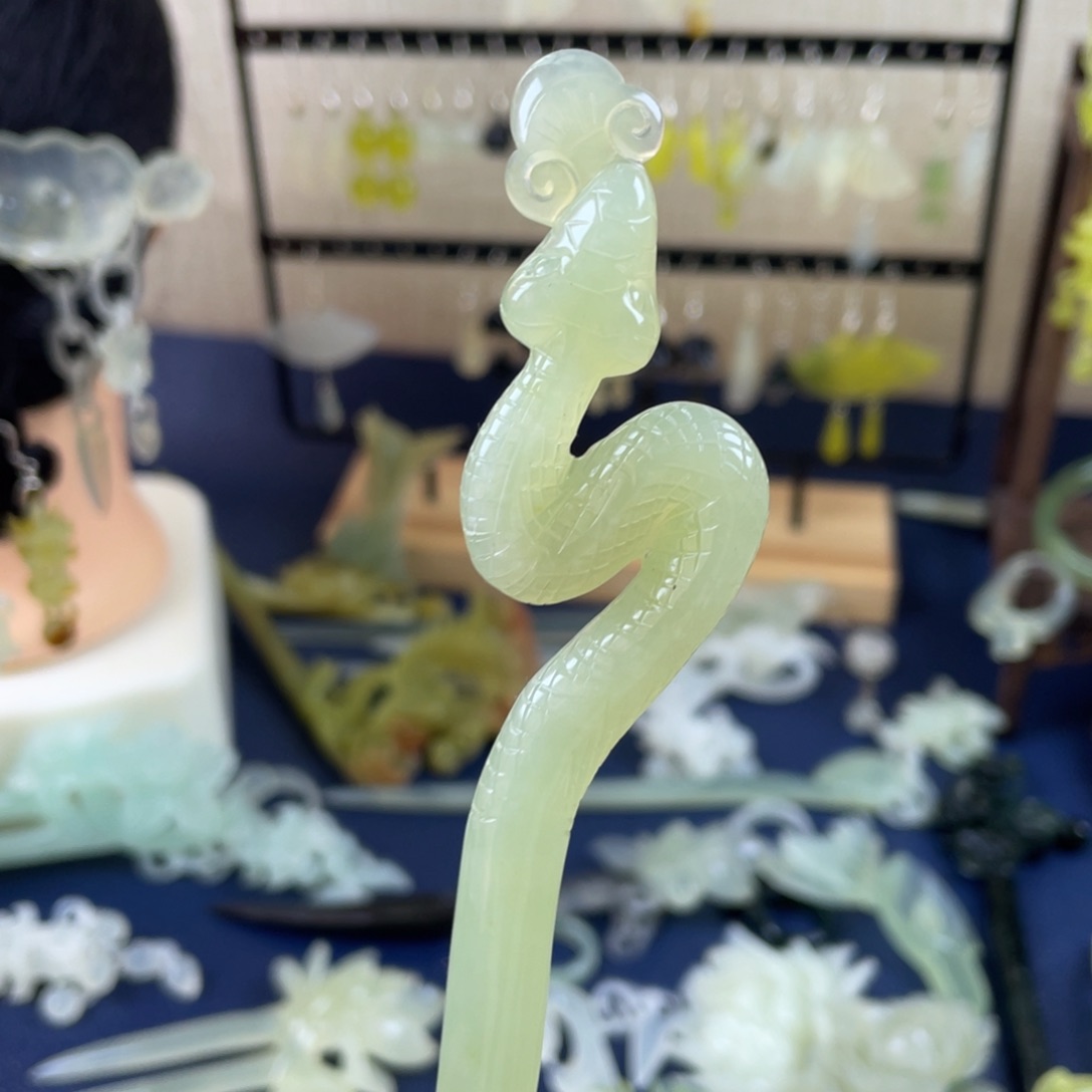 蛇纹石玉发饰未镶嵌