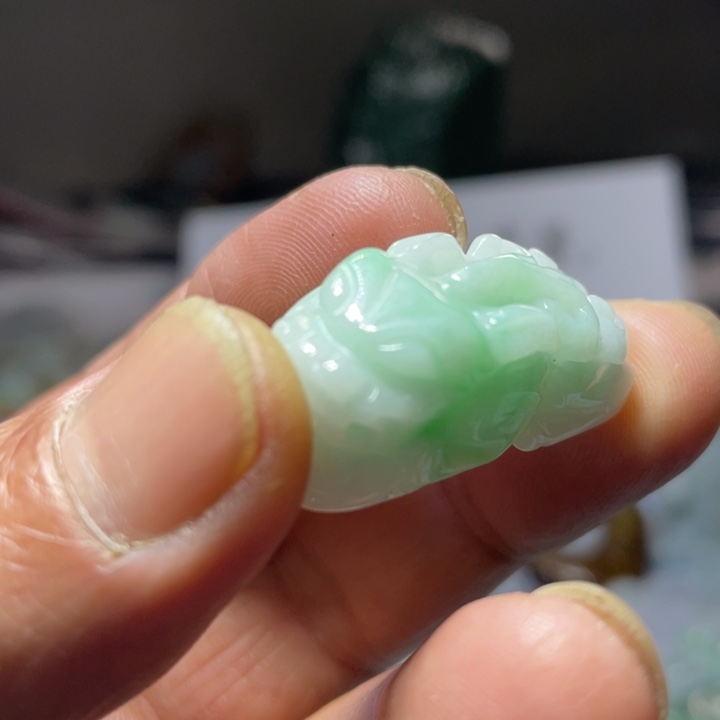 江***仔翡翠未镶嵌吊坠(不含链)