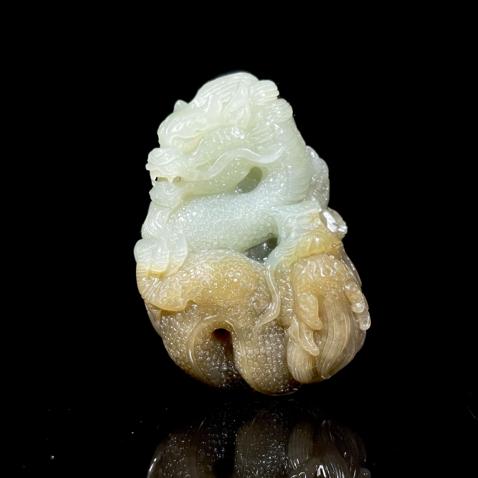 120715-双龙庇佑手把  和田玉