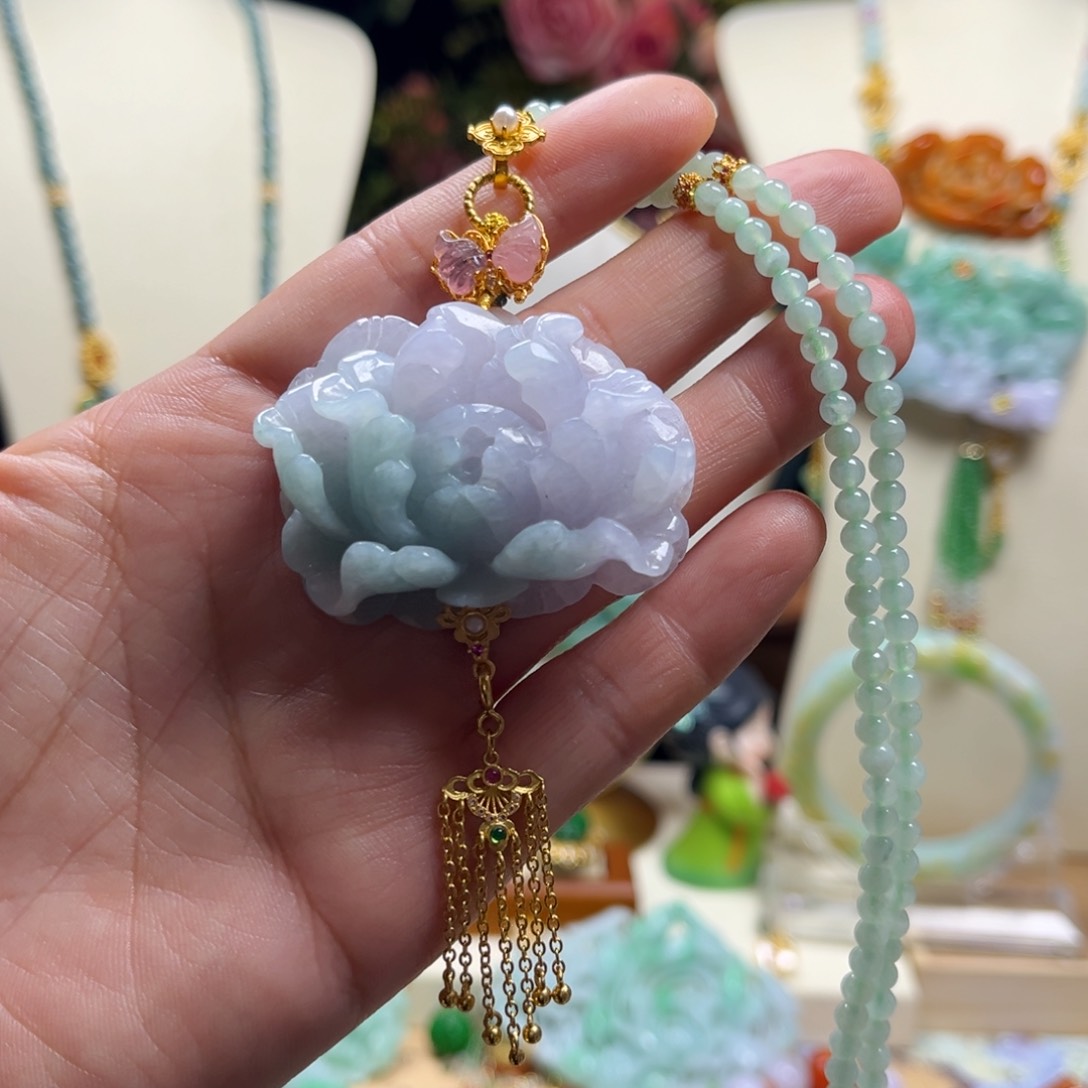 翡翠颈饰未镶嵌天然翡翠