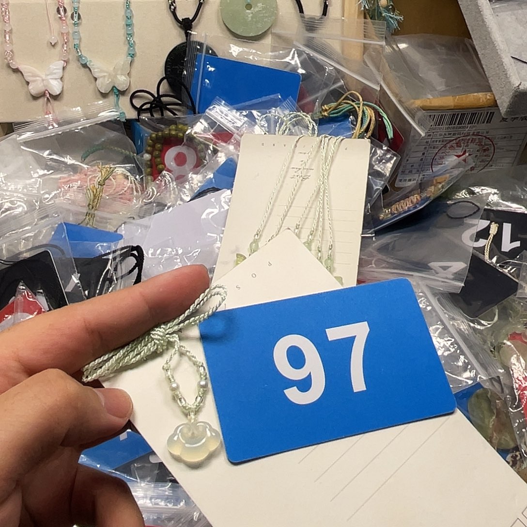 蛇纹石玉合金颈饰