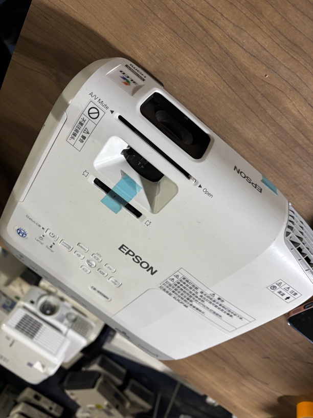 9新  二手 爱普生1280×800投影仪 运费自理