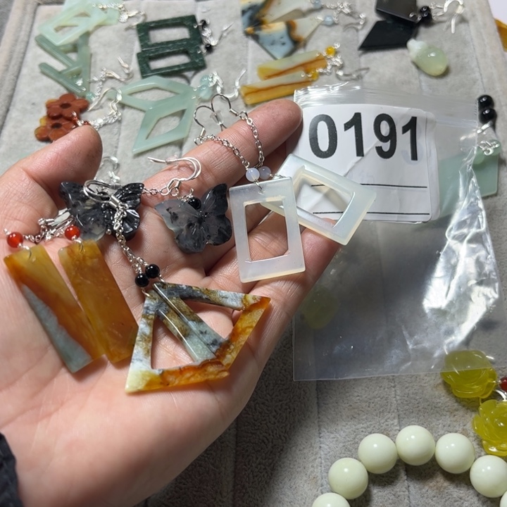 m***o蛇纹石玉合金耳饰