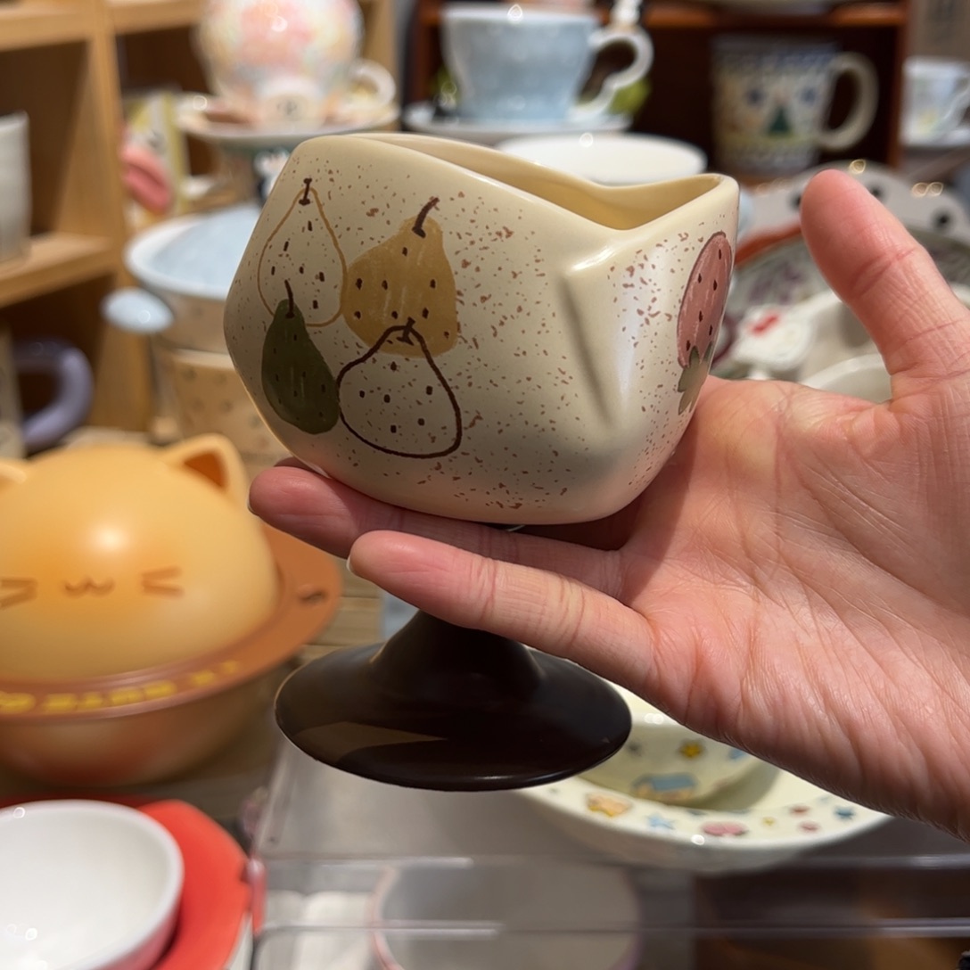 花苞果汁茶杯鸭梨