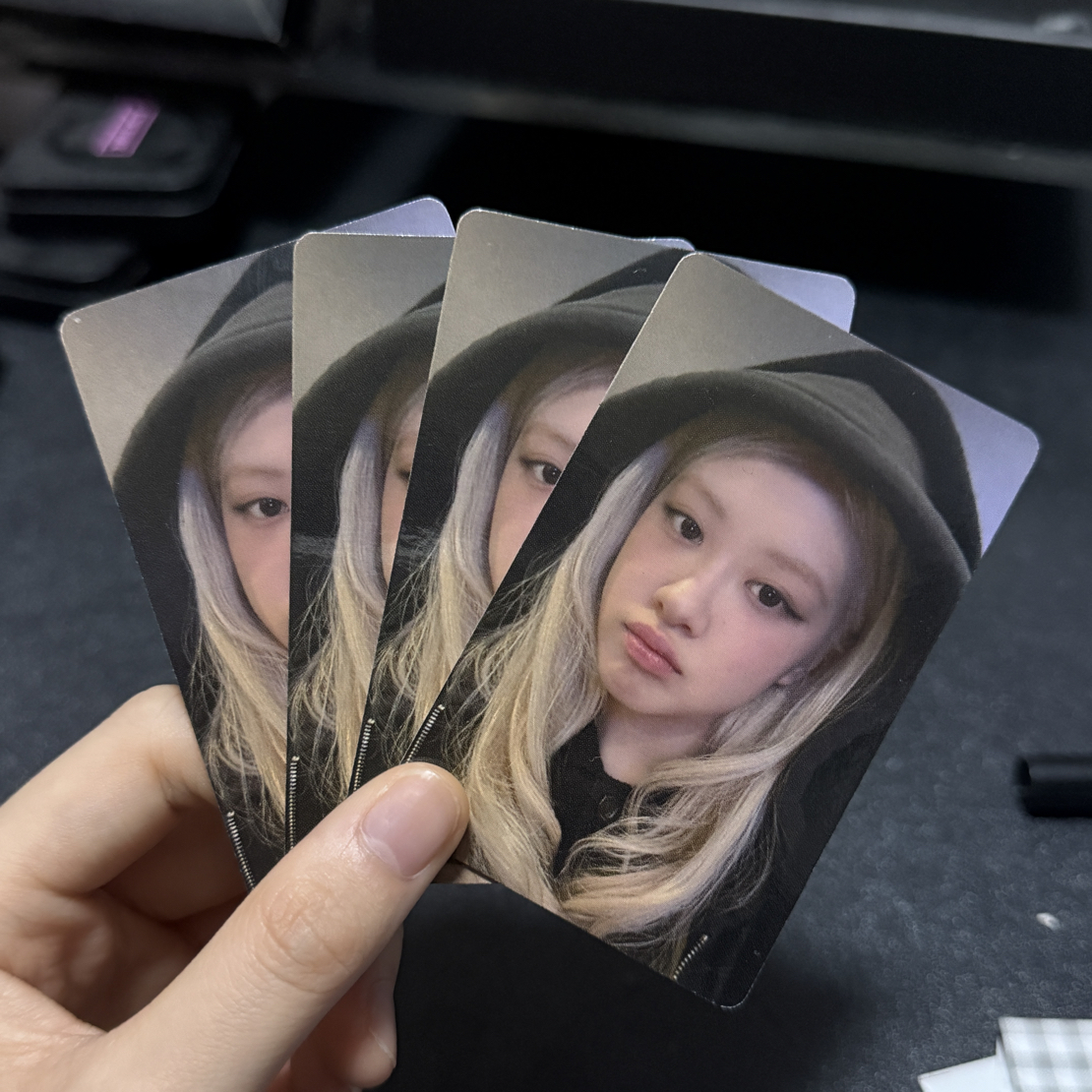 rosie中山快闪帽子卫衣肉