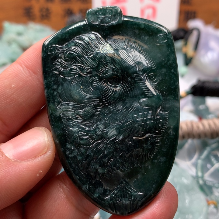 翡翠颈饰未镶嵌保真天然A货翡翠