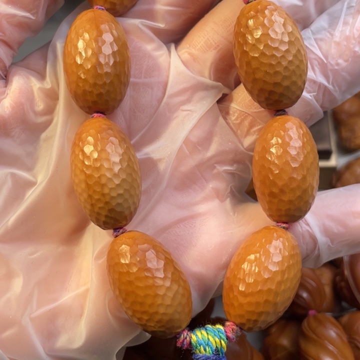 橄榄核雕，手工钻石面，