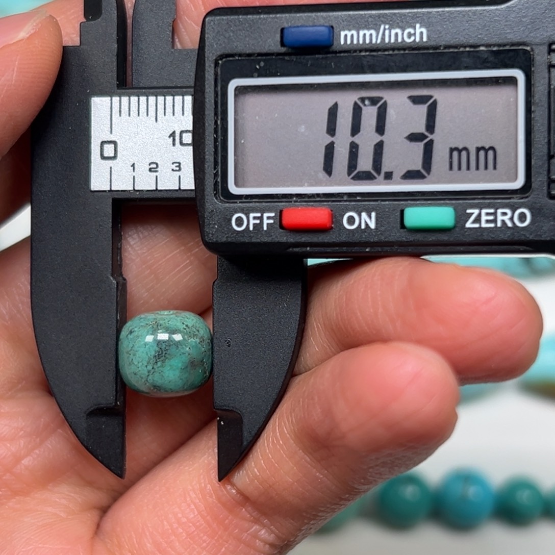 枫***尽绿松石未镶嵌珠宝奇石