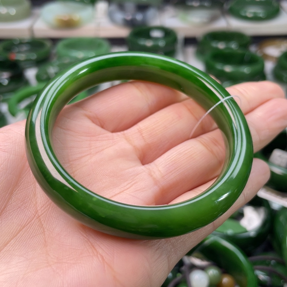 和田玉（碧玉）手镯未镶嵌