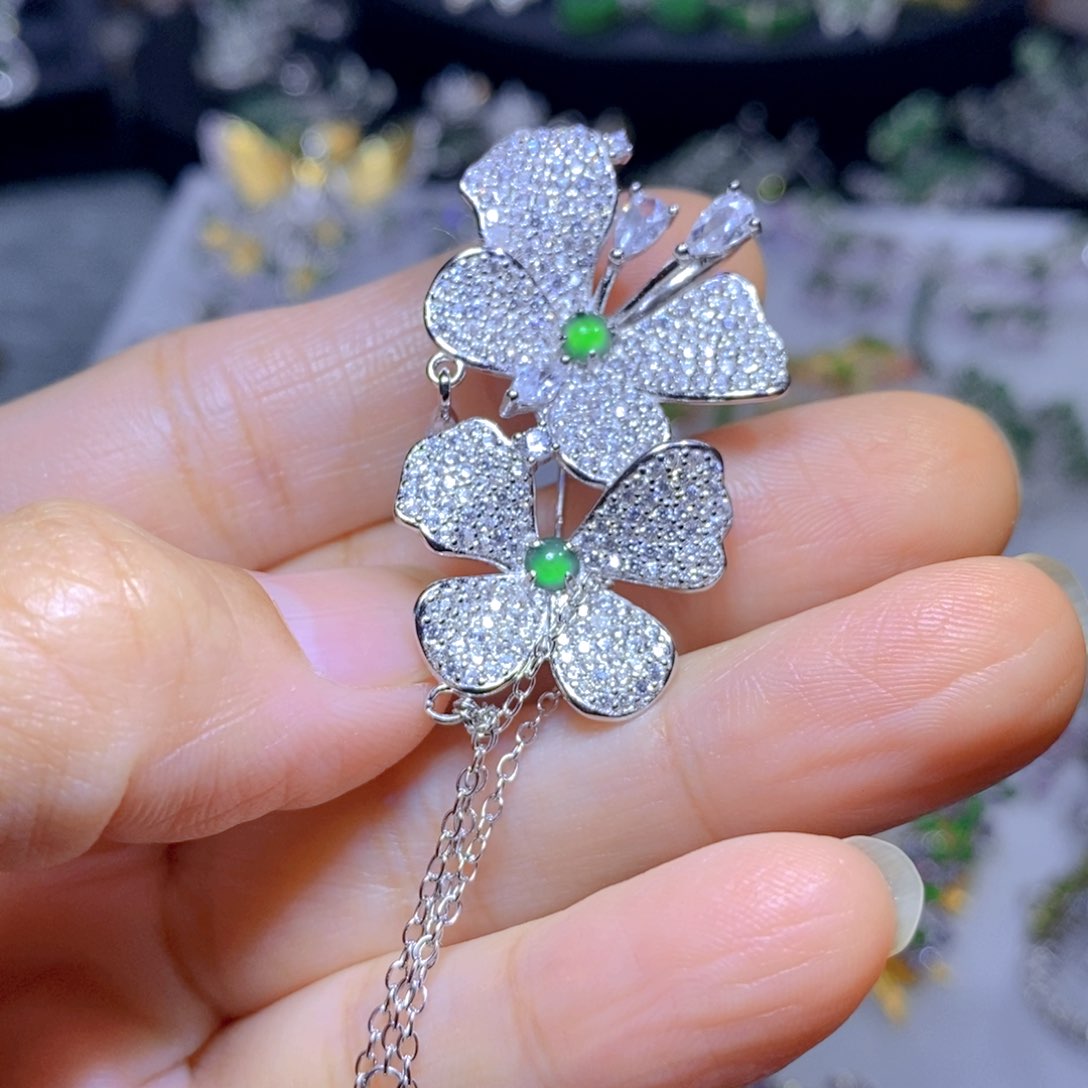 翡翠颈饰银S925镶嵌天然翡翠