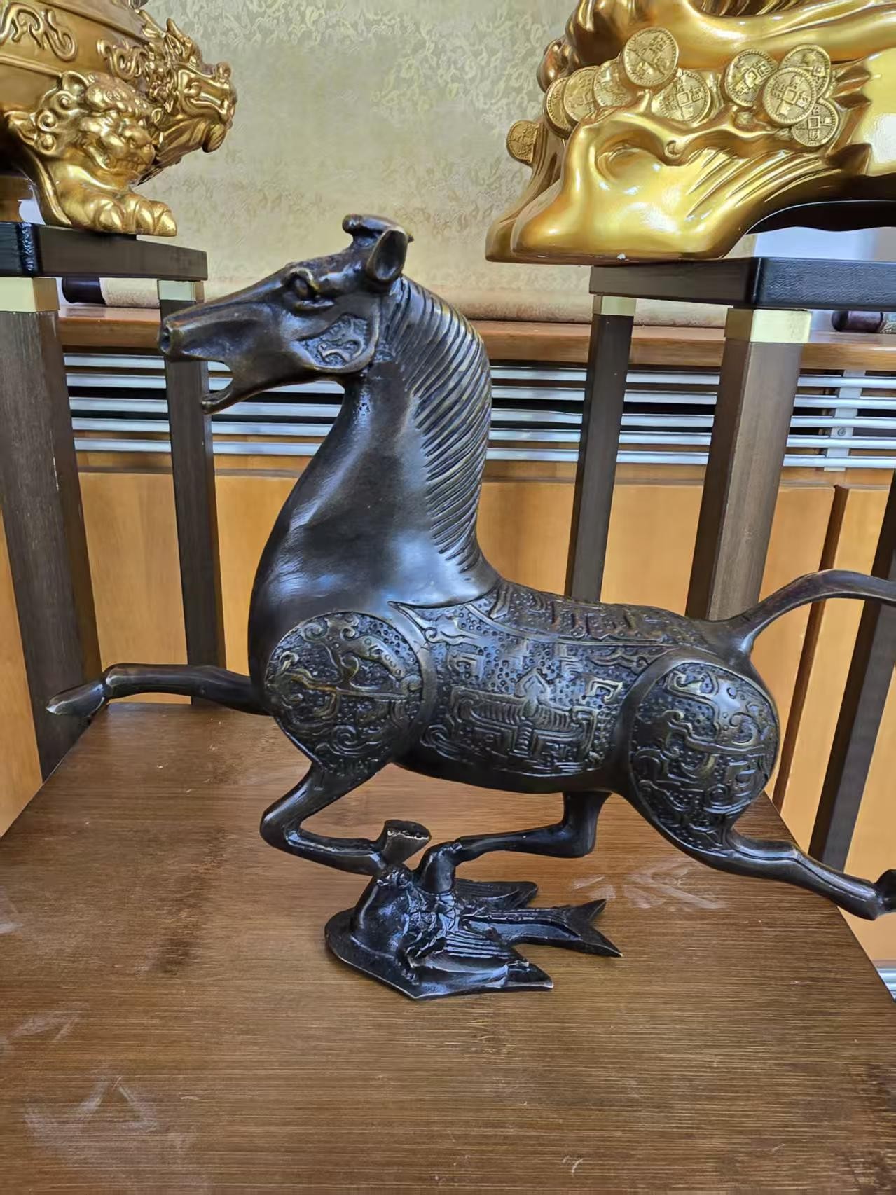 马踏飞燕铜摆件 摆件名额 卡（非 现 货）到货为 卡 片