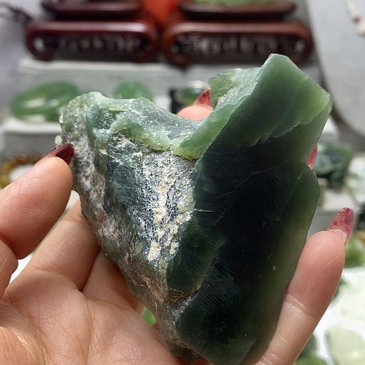 蛇纹石玉挂件未镶嵌