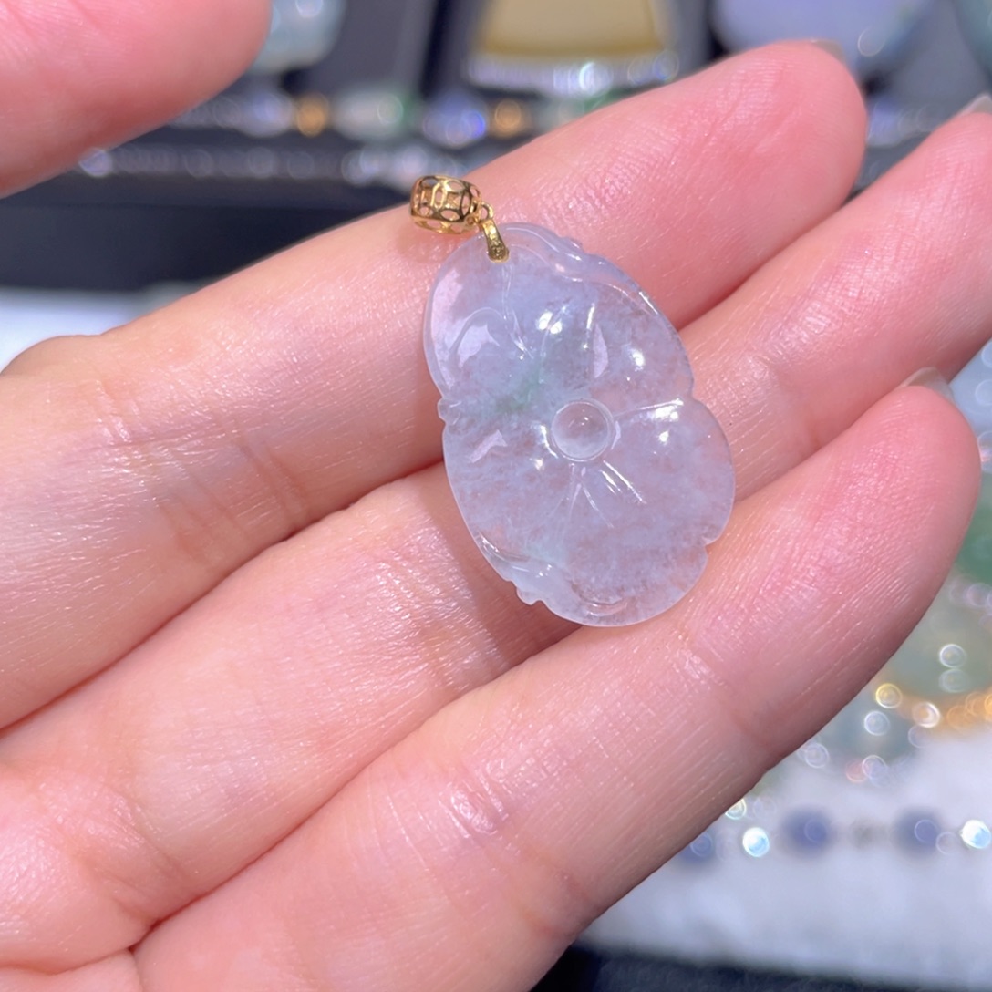 翡翠18K金镶嵌颈饰翡翠