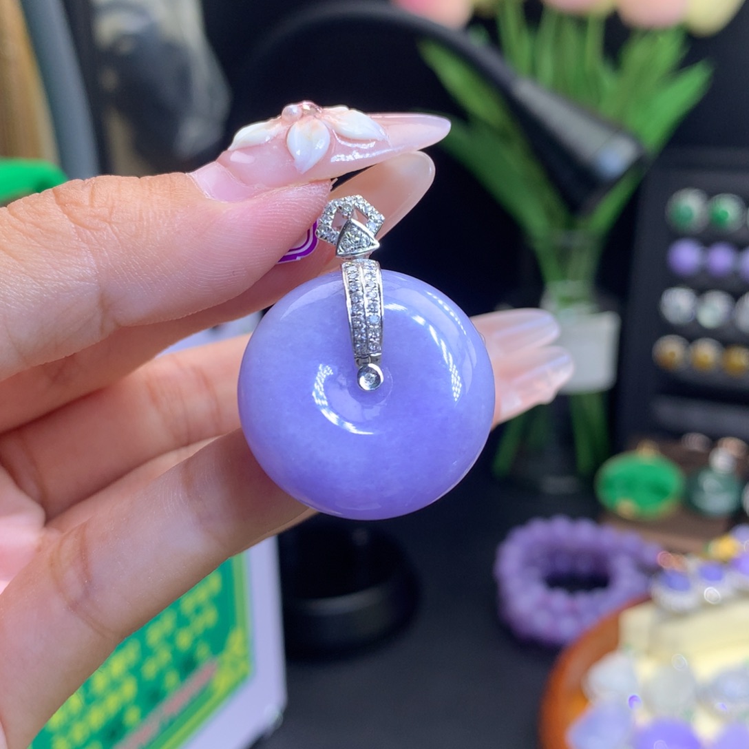 翡翠18K金镶嵌颈饰天然