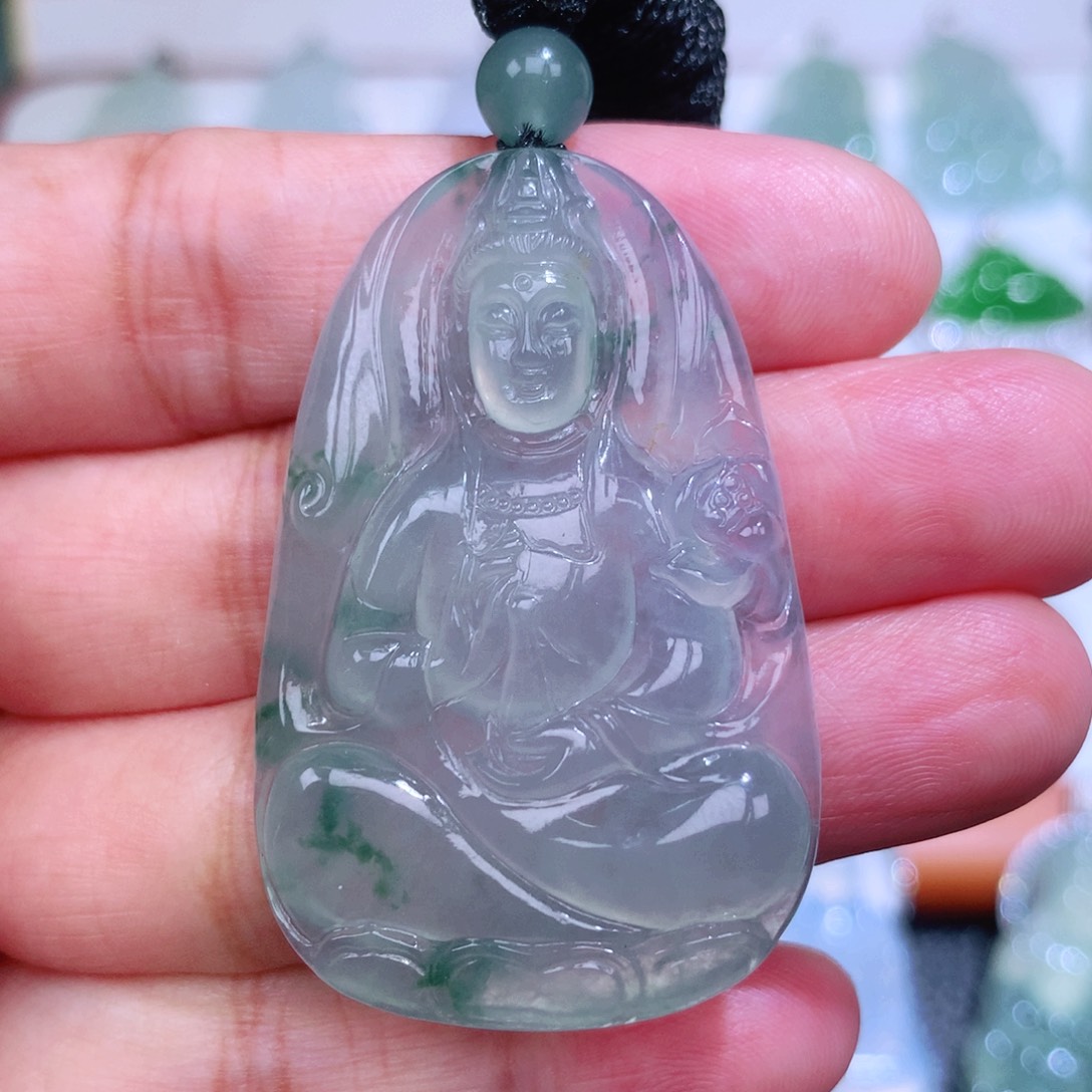 翡翠18K金镶嵌颈饰大势至
