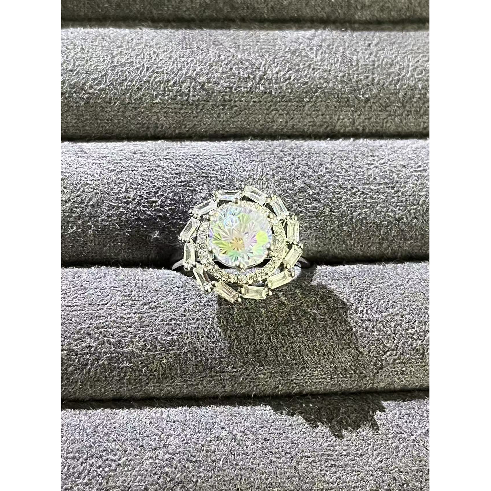 戒指 福玺甄选多色圆白戒指7502