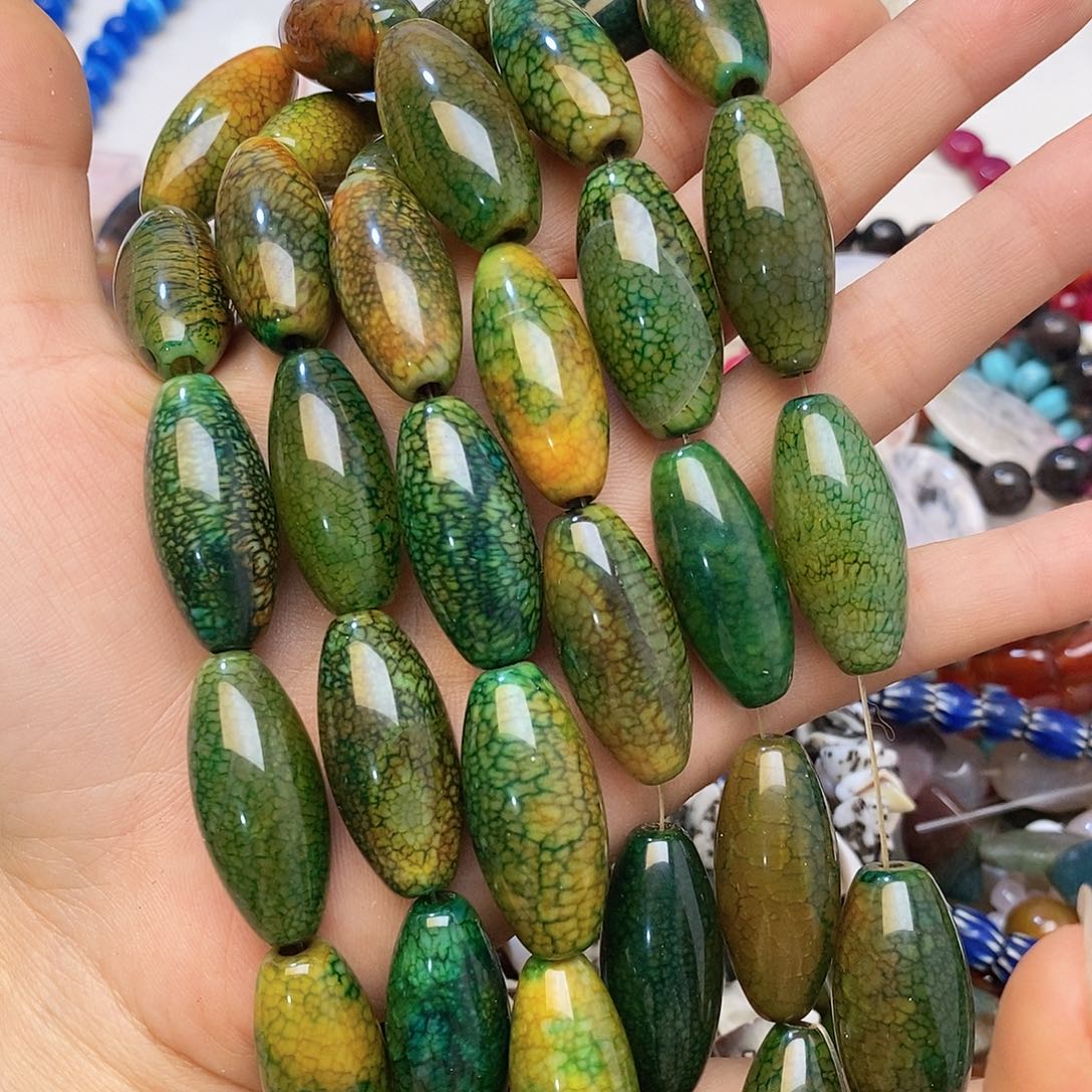 未镶嵌玛瑙/玉髓珠宝半成品玛瑙一条