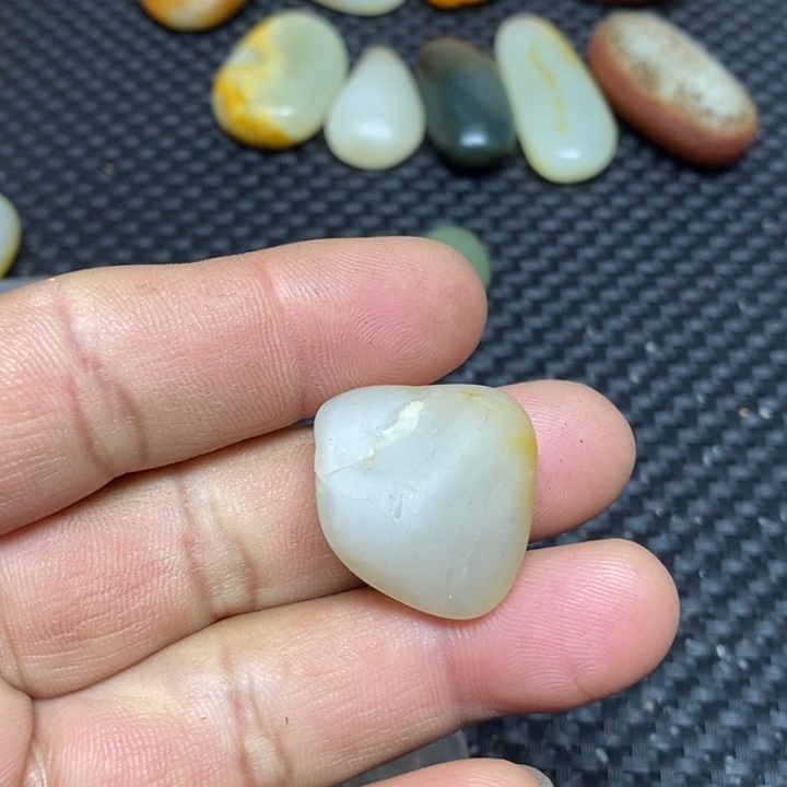 和田玉（白玉）珠宝奇石未镶嵌