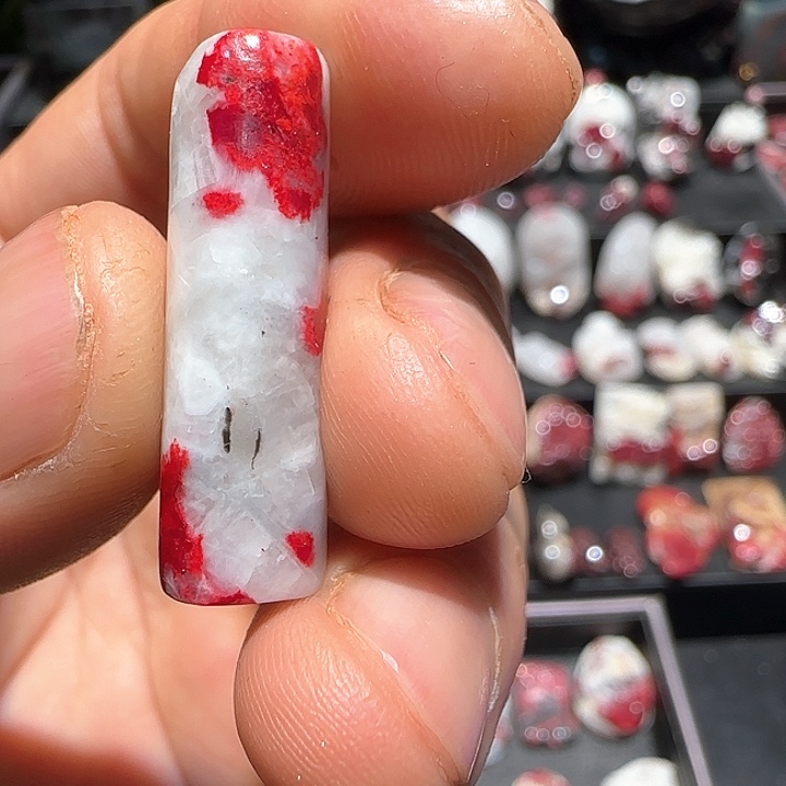 天然辰砂曼**逗纯天然朱砂桶珠