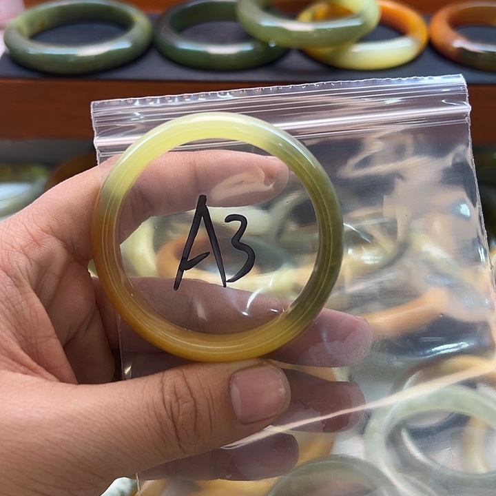 糖****蛇纹石玉合金手镯