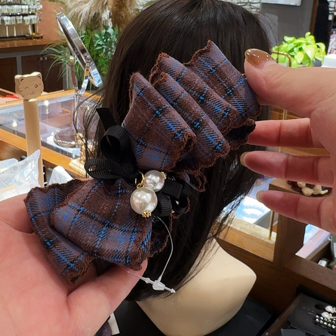 皮质非金属紫色夹子