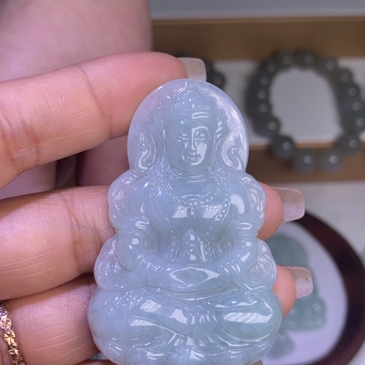 翡翠颈饰未镶嵌天然翡翠A货渡母