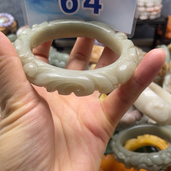 石英岩玉未镶嵌手镯