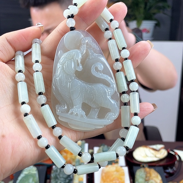 蛇纹石玉颈饰未镶嵌顺