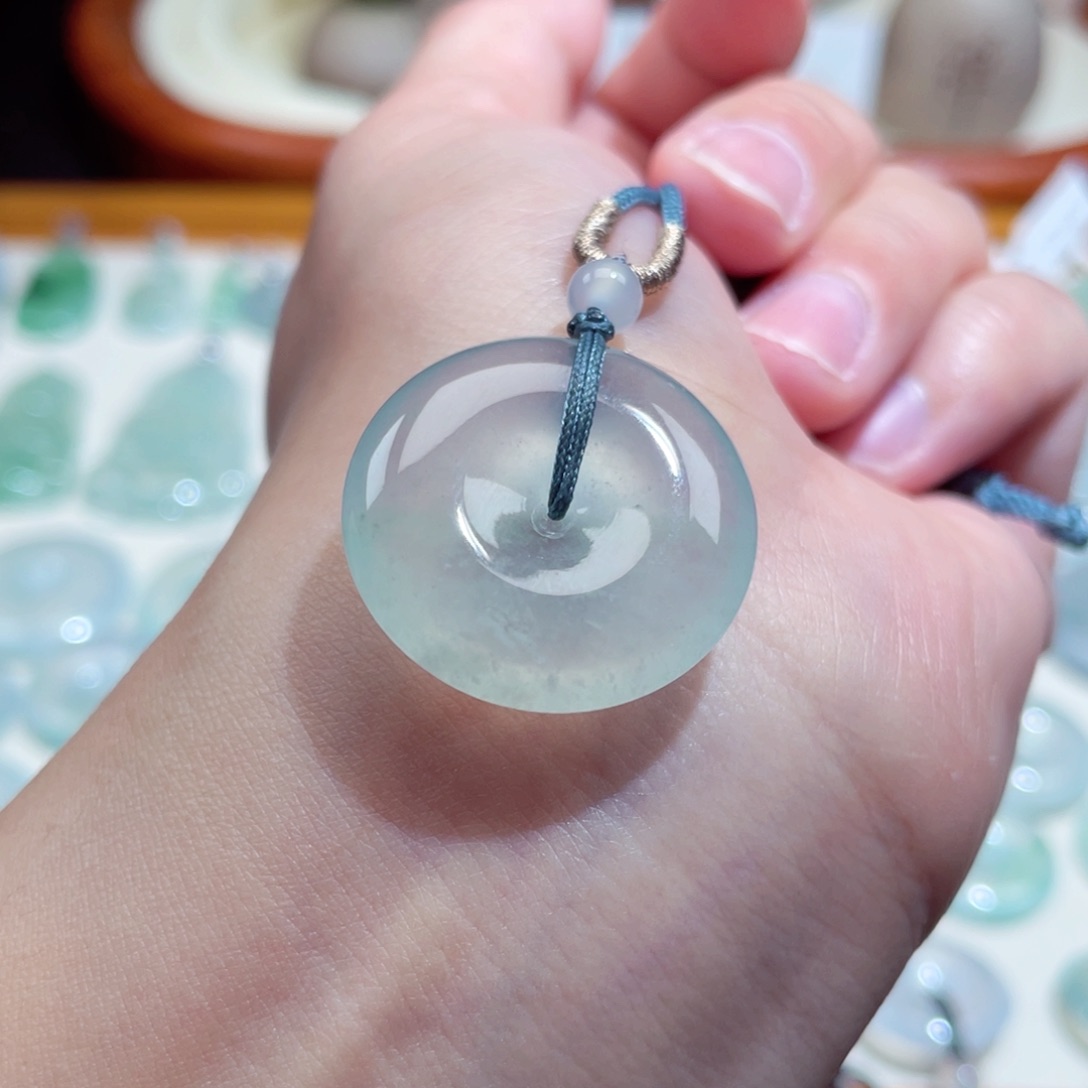 翡翠未镶嵌颈饰扣子