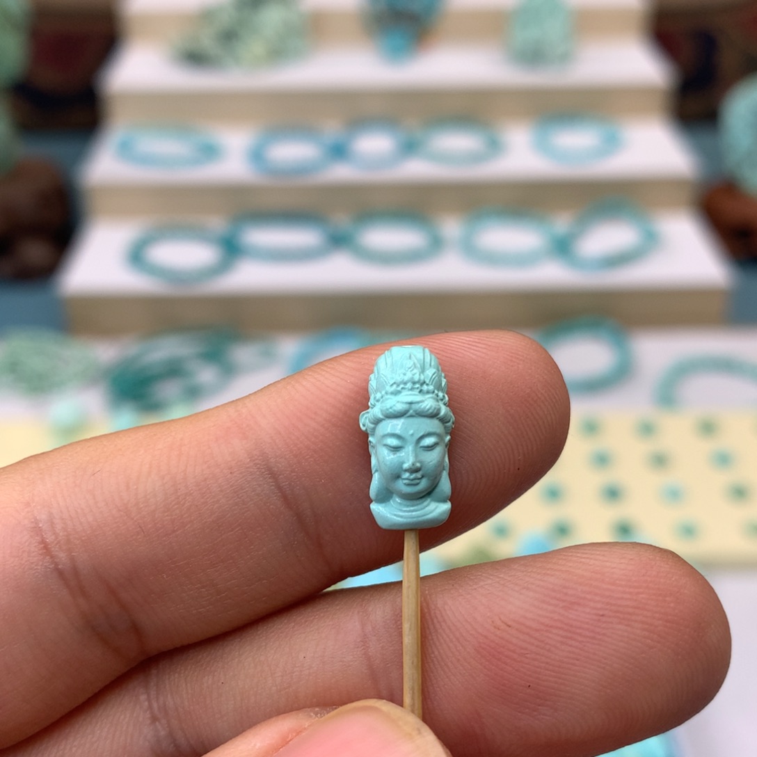 绿松石配饰未镶嵌