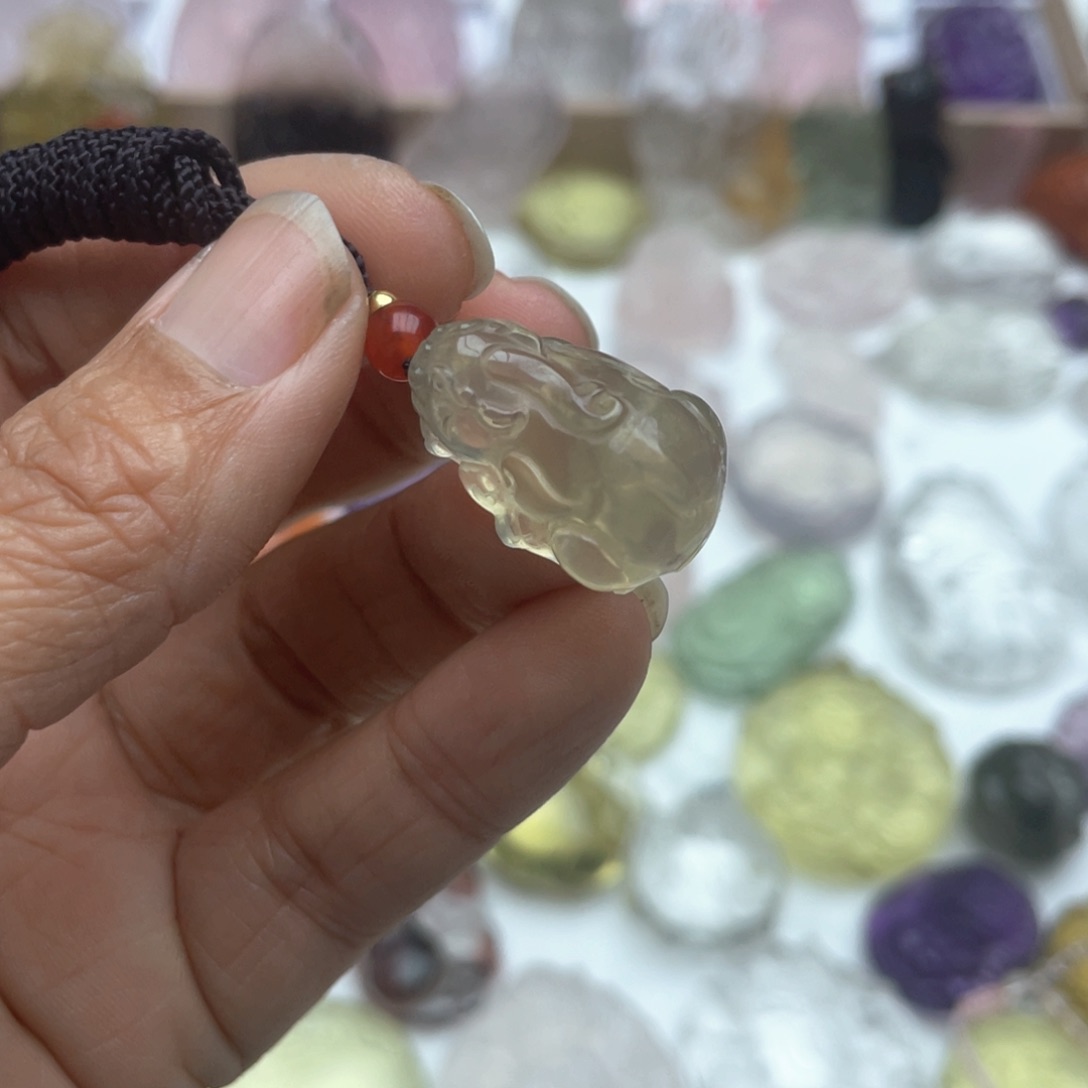 未镶嵌吊坠(不含链)水晶