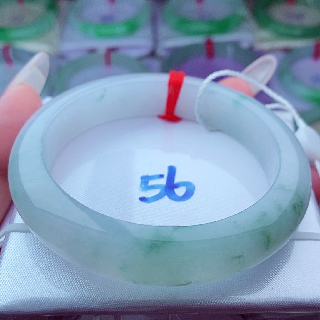 翡翠手镯（圆镯）未镶嵌白冰底飘绿花正圈（276编）