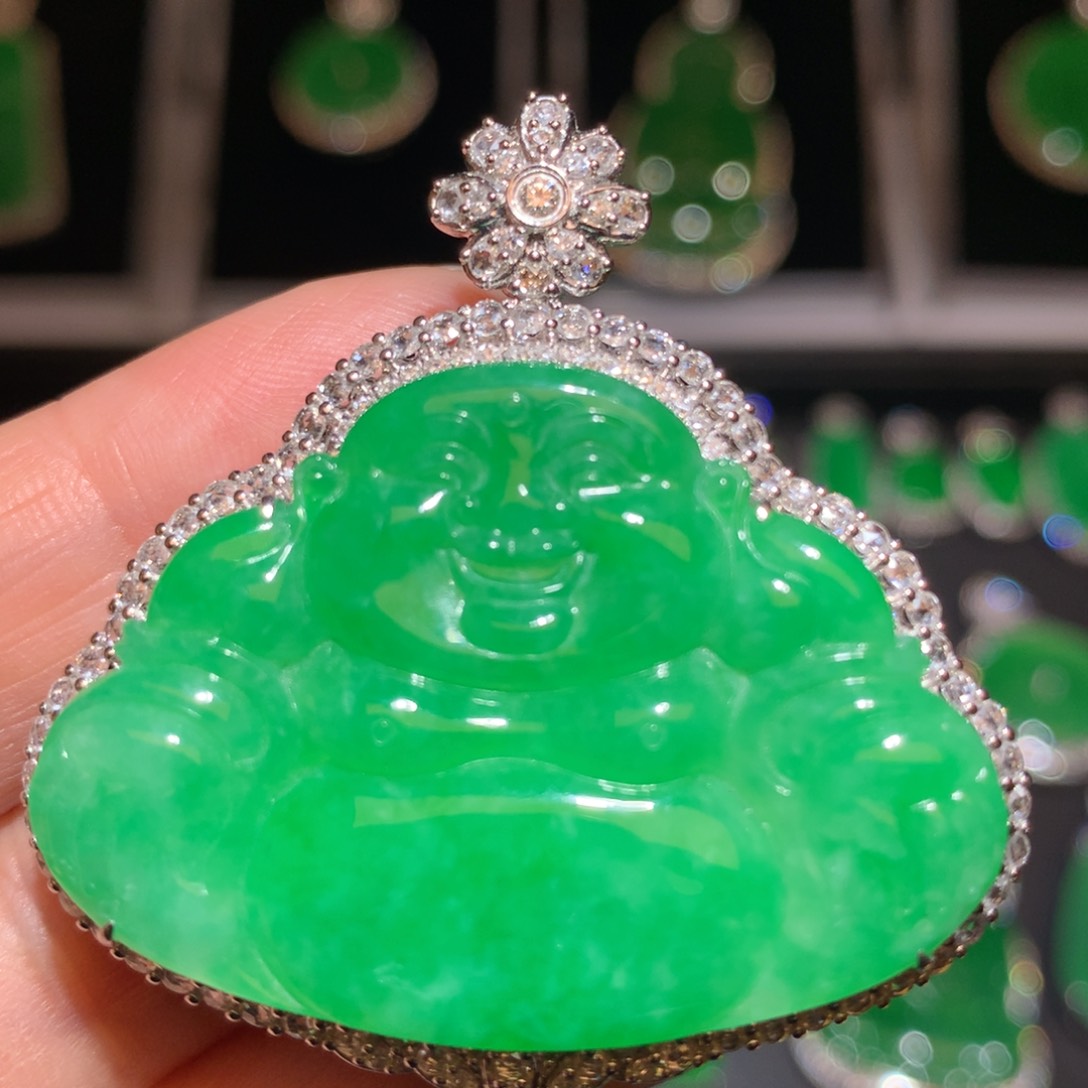 翡翠颈饰18K金镶嵌翡翠