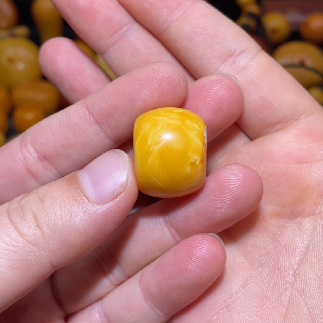 D***M琥珀未镶嵌裸石墩子