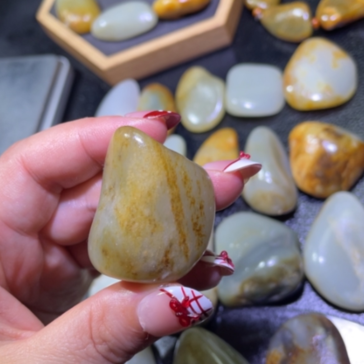 【闪购商品】颈饰未镶嵌和田玉