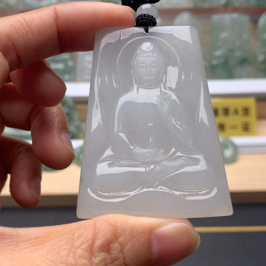 翡翠未镶嵌颈饰素衣