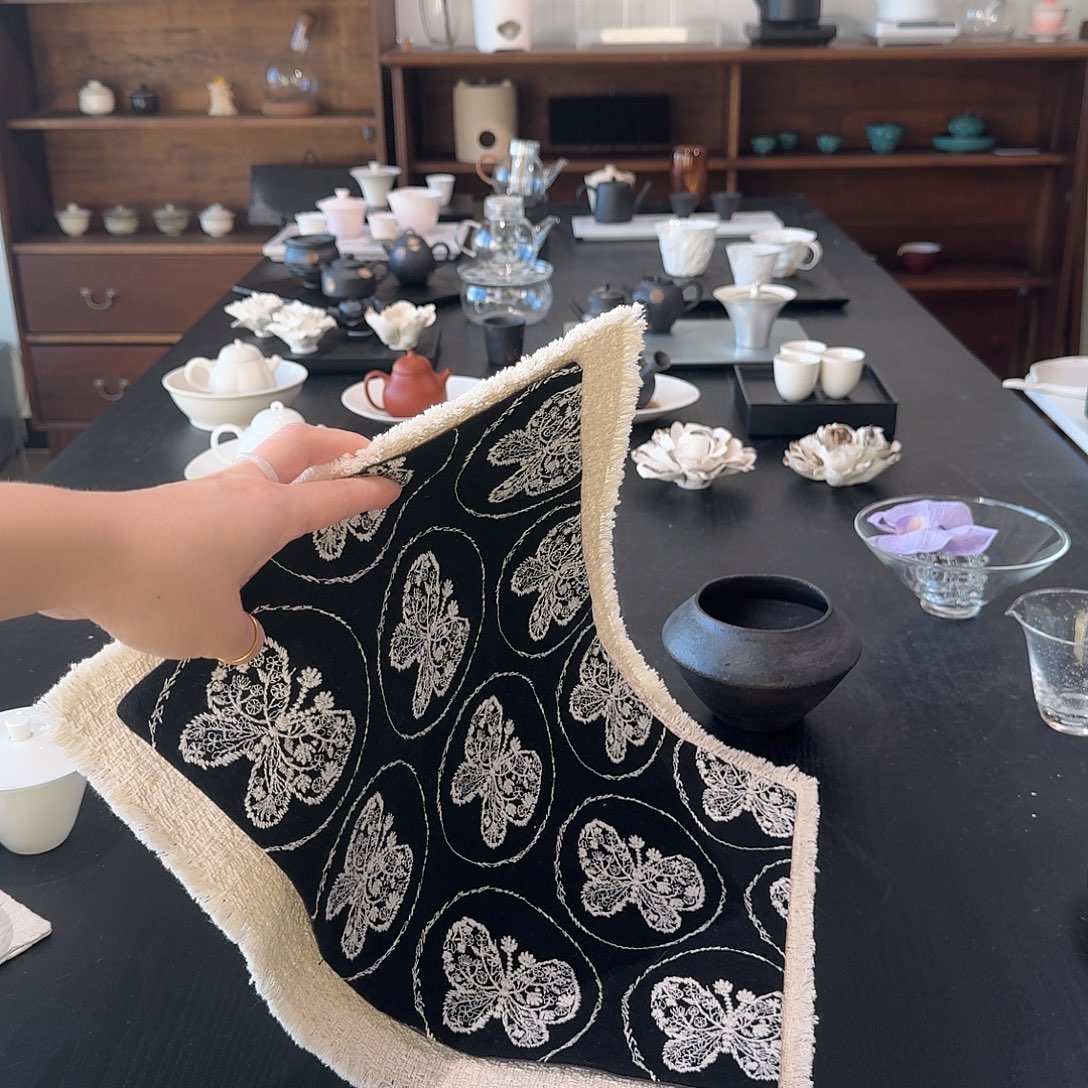 黑蝴蝶+流苏茶席 2件